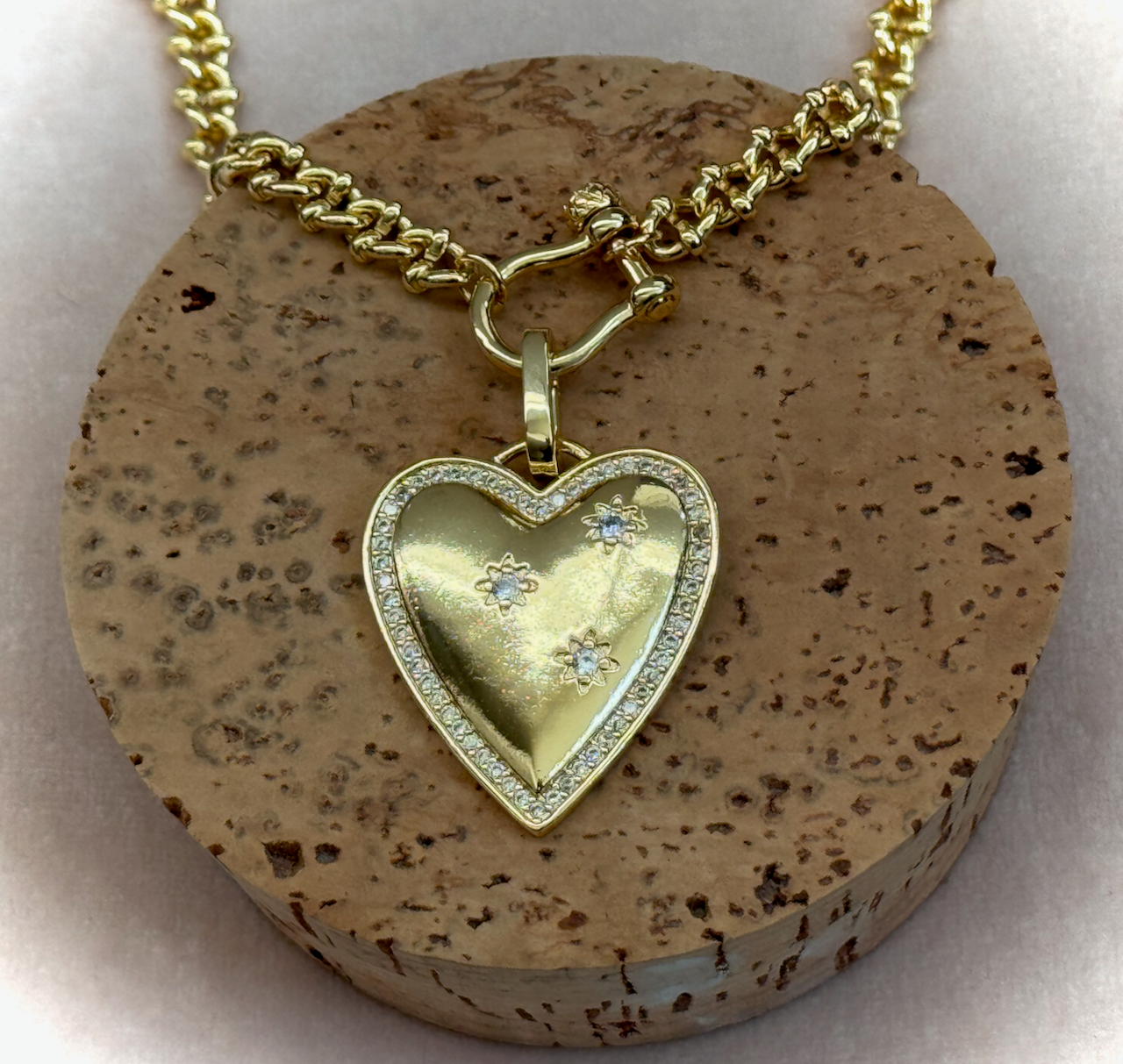 Heart Hustler Charm - Maricel