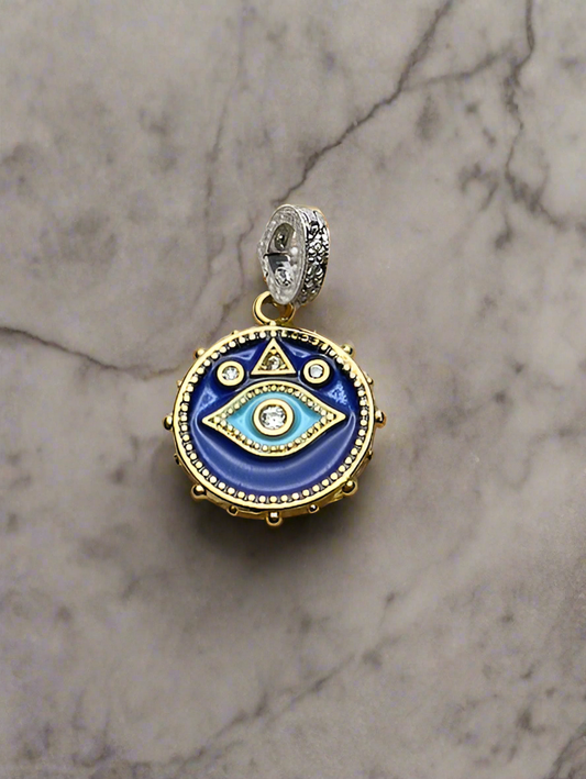 Side-Eye Sparkler Charm - Maricel